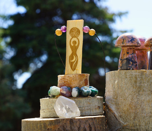 PALO SANTO GODDESS NECKLACE with AMETHYST