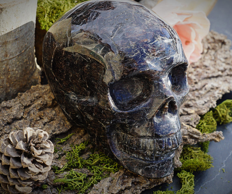 ARFVEDSONITE SKULL