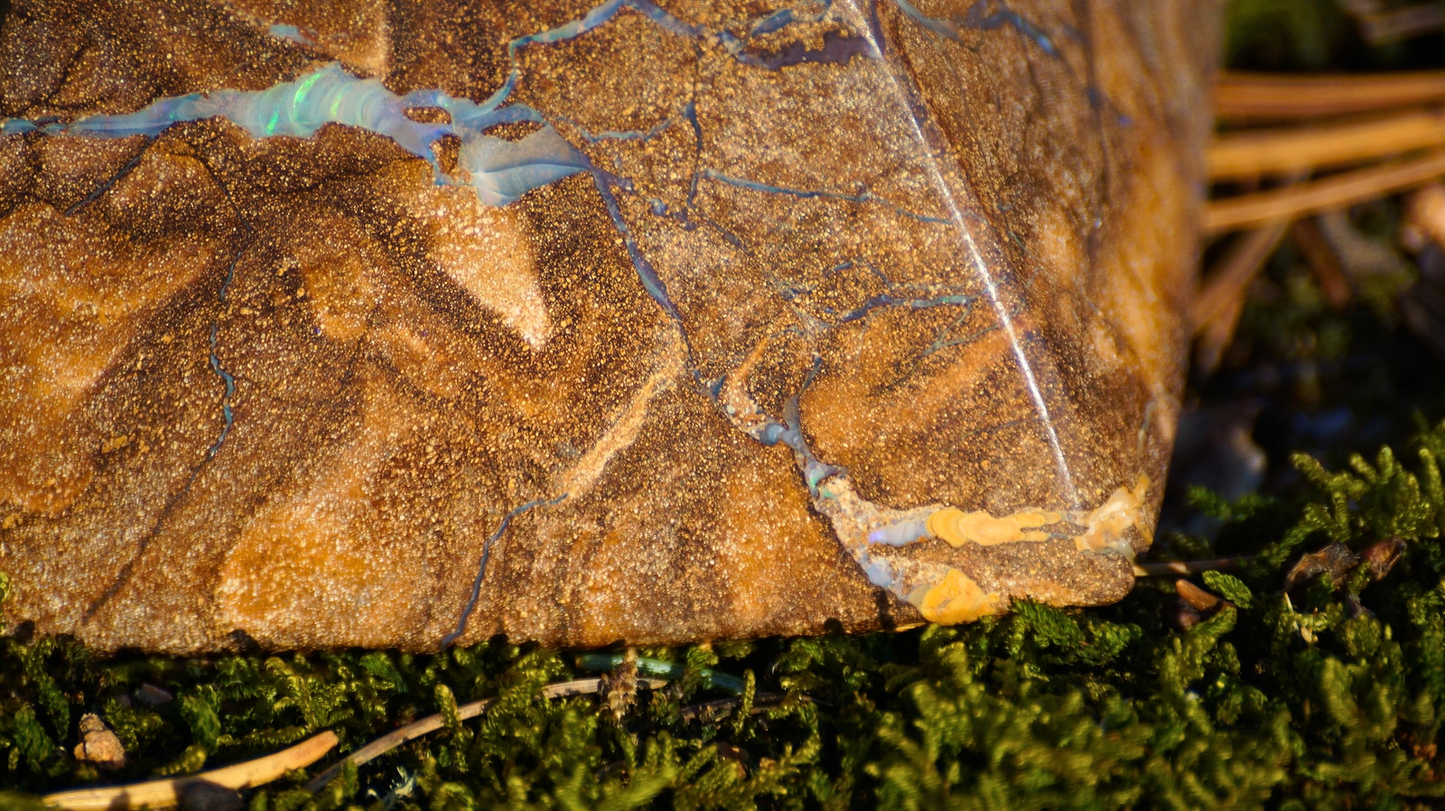 BOULDER OPAL PYRAMID