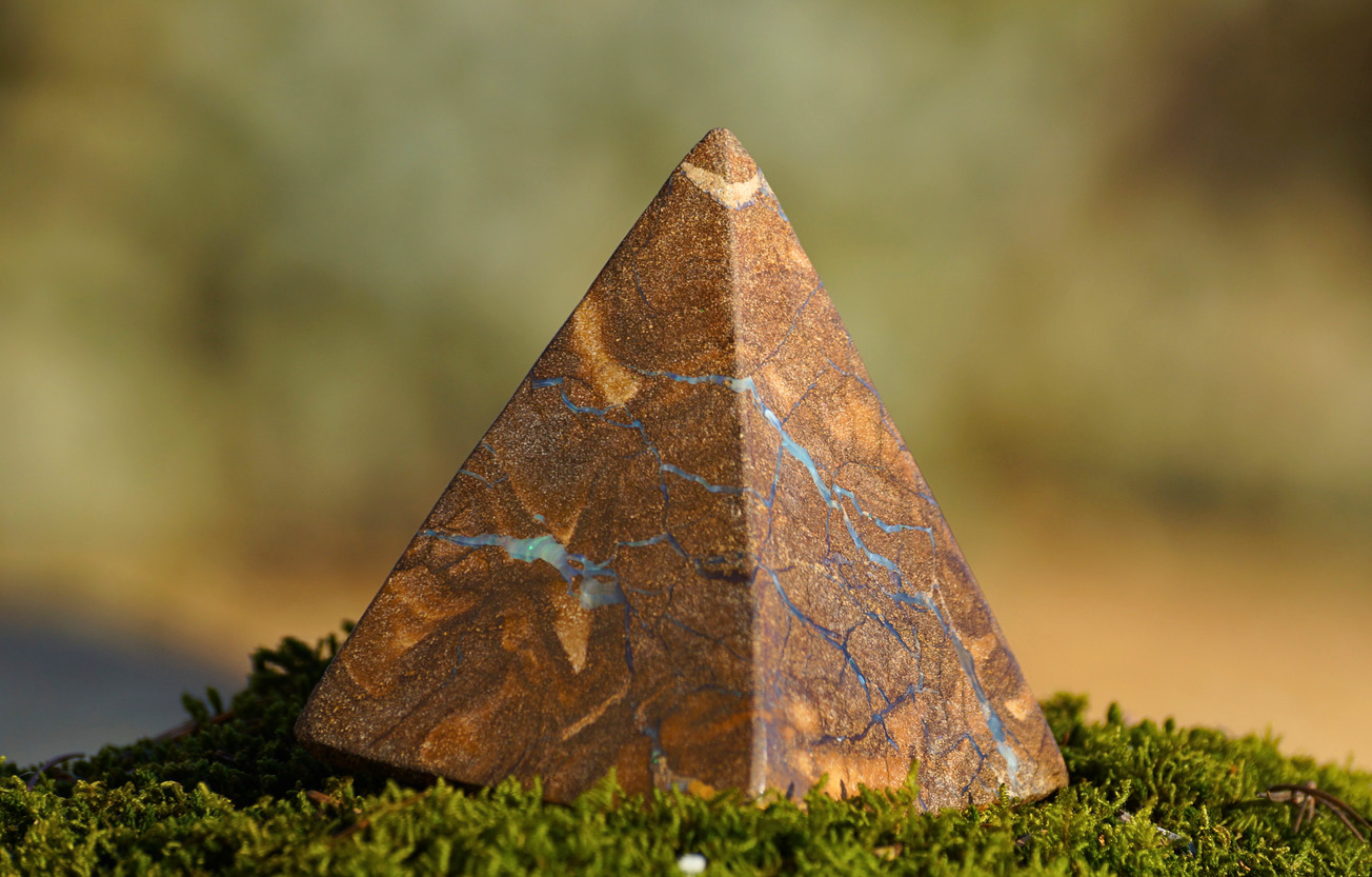 BOULDER OPAL PYRAMID