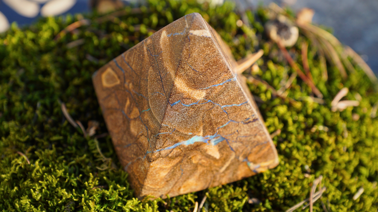 BOULDER OPAL PYRAMID