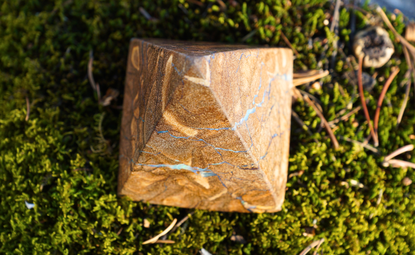 BOULDER OPAL PYRAMID