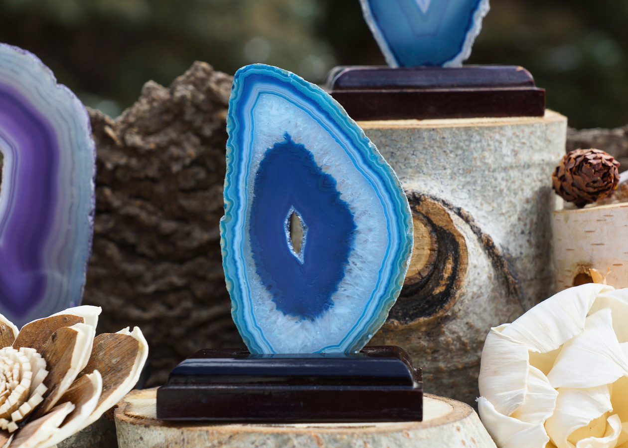 AGATE SLICE ON STAND