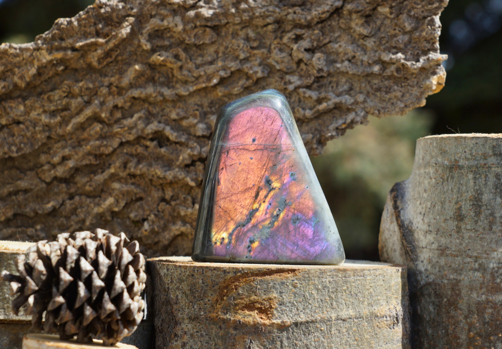 PURPLE LABRADORITE