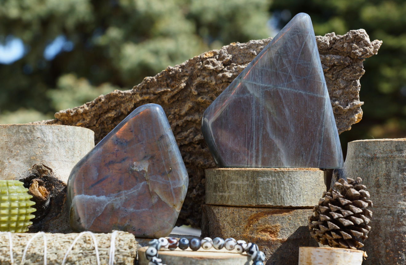 PURPLE LABRADORITE