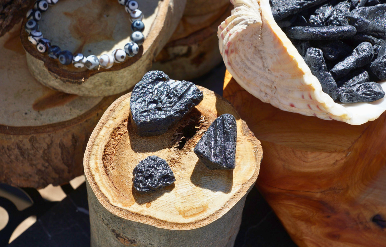 Tektite (Meteorite)