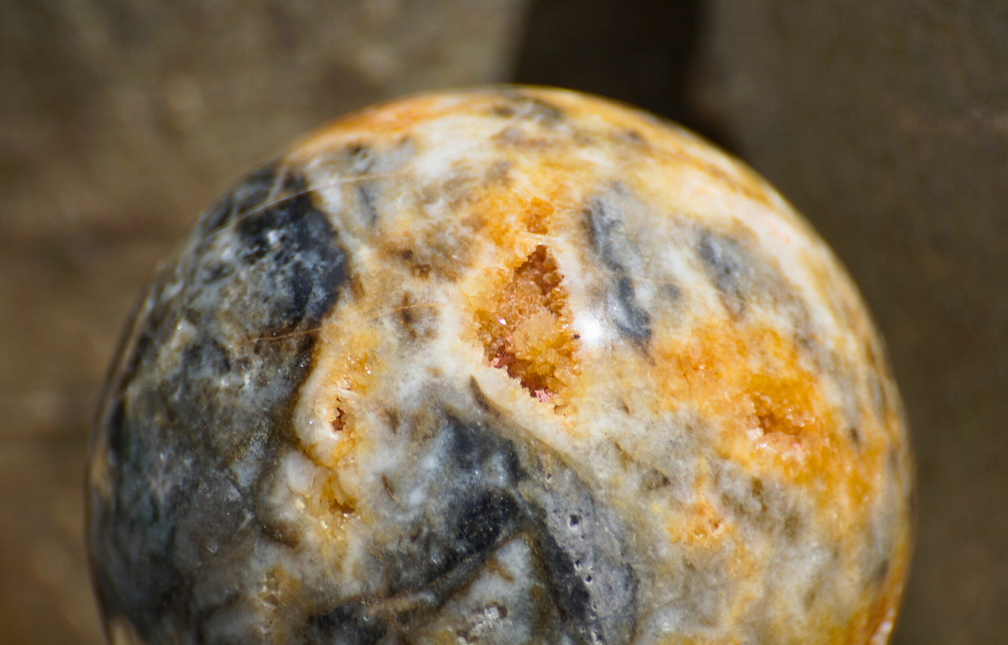 BUMBLEBEE JASPER SPHERE (druzy)