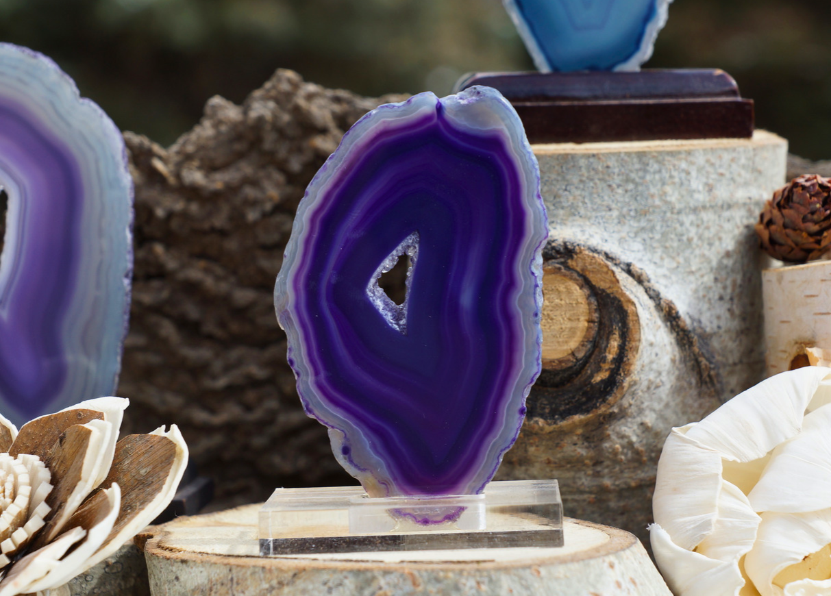 AGATE SLICE ON STAND