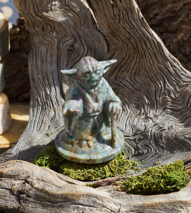 YODA RUBY IN FUCHSITE